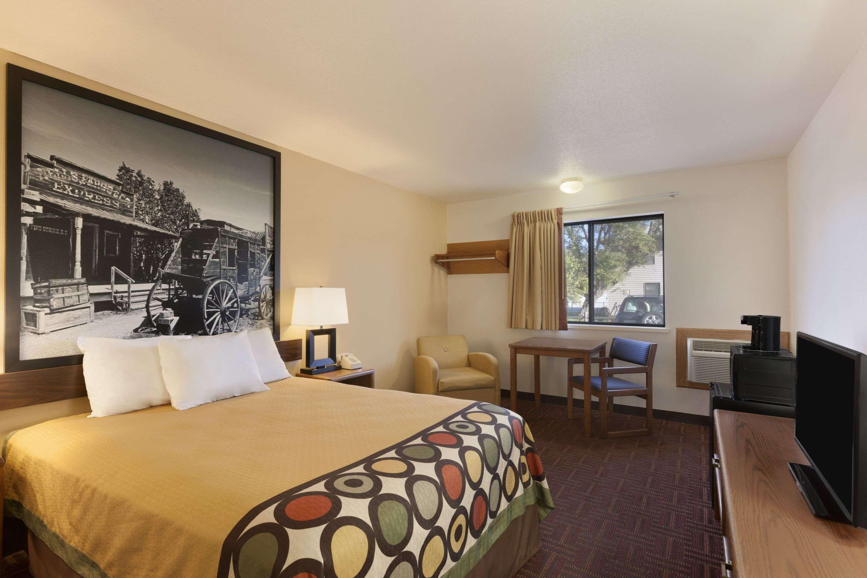 Super 8 By Wyndham Wall Exterior foto